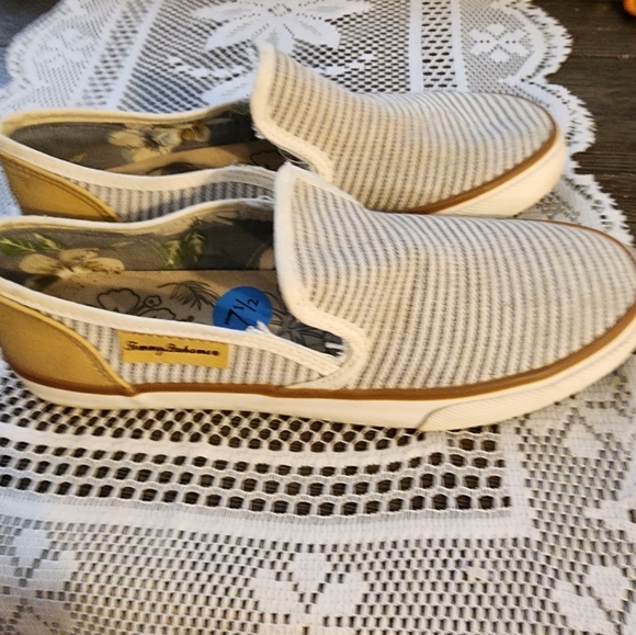 TOMMY BAHAMA STRIPED SNEAKERS SIZE 7.5 - Picture 9 of 10